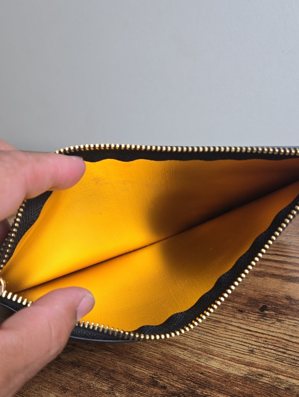 India Hicks Flat Pouch “The Future is so Bright”Metallic Gold Clutch Wristlet - Picture 7 of 9